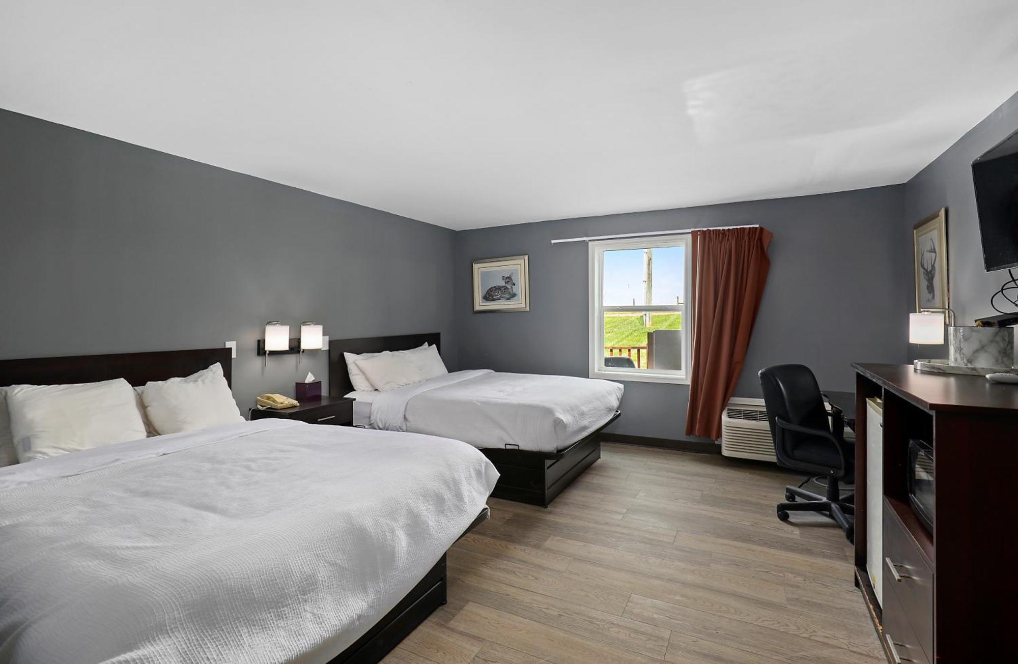 Four Seasons Country Inn Glasgow Exterior photo